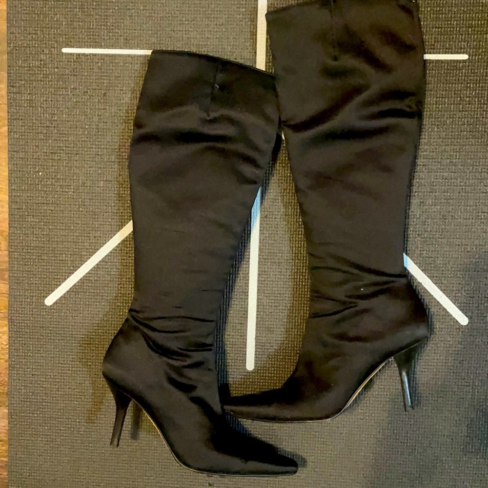 Size 7 Isaac Mizrahi High Boots, Black Suede